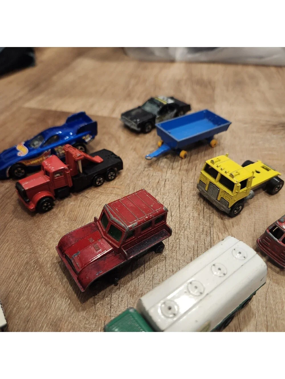 Vtg Matchbox Hot Wheels Lesney Lot Of 23 Cars Diecast 70s-90s Racecar Work Truck